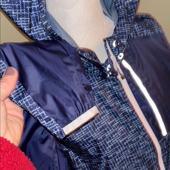 New Balance Black and Gray Hooded light weight Jacket with Reflective Accents - Picture 5 of 11